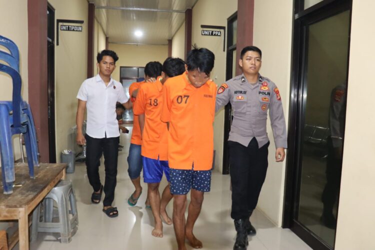 Grebek Dua Rumah, Satnarkoba Polres Pringsewu Amankan 3 Pelaku Penyalahguna Narkotika