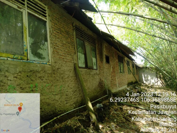 Gedung Madrasah Ibtidaiyah Swasta MIS Pagadungan Rawan Ambruk