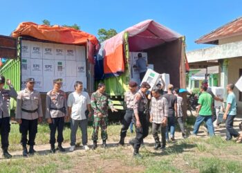 Polres Pringsewu Amankan Distribusi Logistik Pemilu menuju Empat Kecamatan