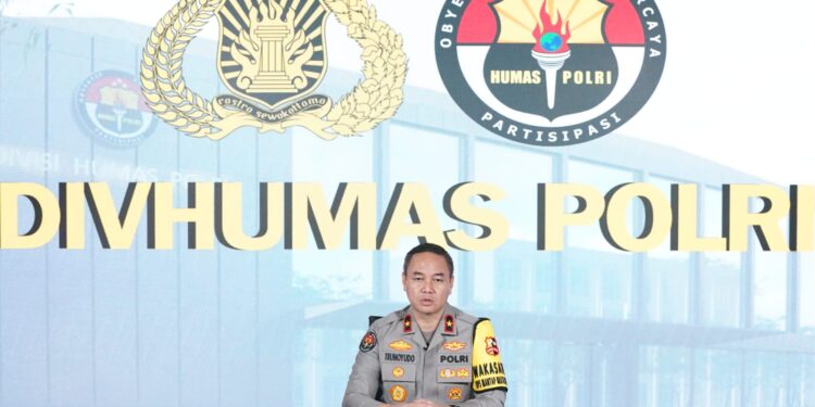 Polres Pringsewu Amankan Distribusi Logistik Pemilu menuju Empat Kecamatan