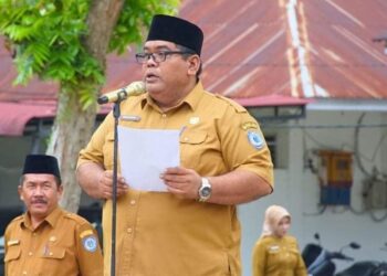 Asisten 3 Zaid Harahap S.Sos. M.M., Menjadi Pembina Apel Gabungan Pegawai di Lingkungan Pemkab Labuhanbatu