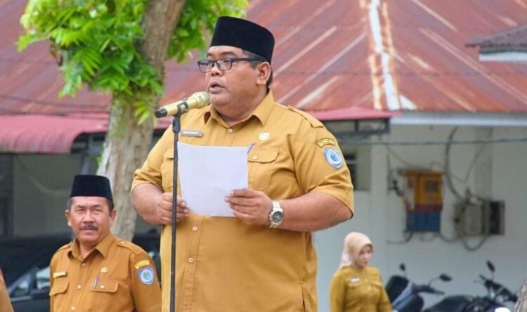 Asisten 3 Zaid Harahap S.Sos. M.M., Menjadi Pembina Apel Gabungan Pegawai di Lingkungan Pemkab Labuhanbatu