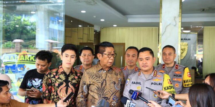Polres Pringsewu Amankan Distribusi Logistik Pemilu dari PPK ke PPS