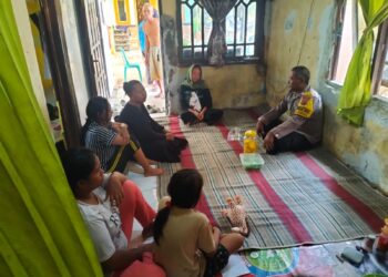 Kapolres Indramayu, AKBP Dr. M. Fahri Siregar, Sampaikan Bela Sungkawa Untuk Alm. Tarizal Petugas Pamsung TPS 18 Desa Lohbener