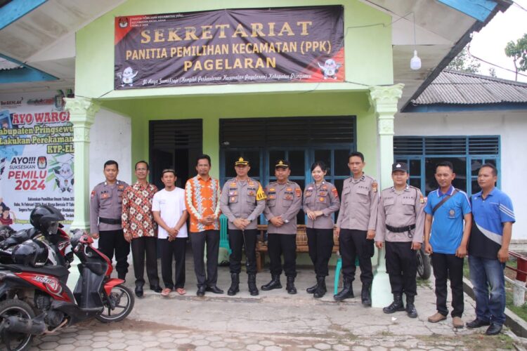 Pastikan Keamanan Logistik pemilu, Kapolres Pringsewu Cek Gudang PPK