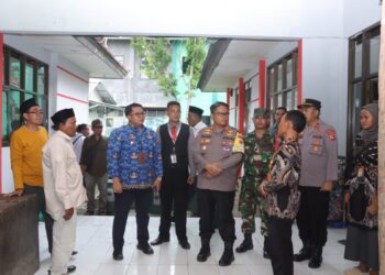 Pastikan Keamanan dan Kesiapan Personil, Kapolres Tinjau Rapat Pleno Rekapitulasi Pemilu 2024 Tingkat PPK  di Seluruh Wilayah Kabuapten Indramayu