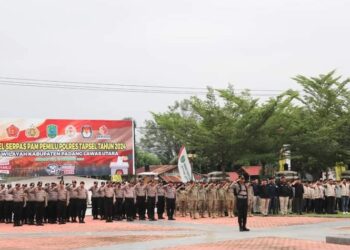 Pemkab Paluta Bekerja Sama Dengan Polres Tapanuli Selatan Selenggarakan Apel Pergeseran Pasukan Operasi Kepolisian Terpusat “Mantap Brata Toba 2023-2024”
