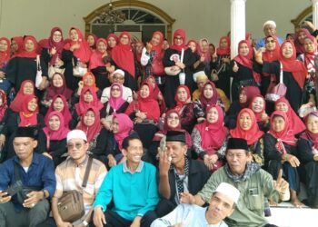 Majlis Ta’lim Almuqorrobin Ziarah ke Makam Raden Aria Wiratanu Datar Dalam Cikundul Cianjur