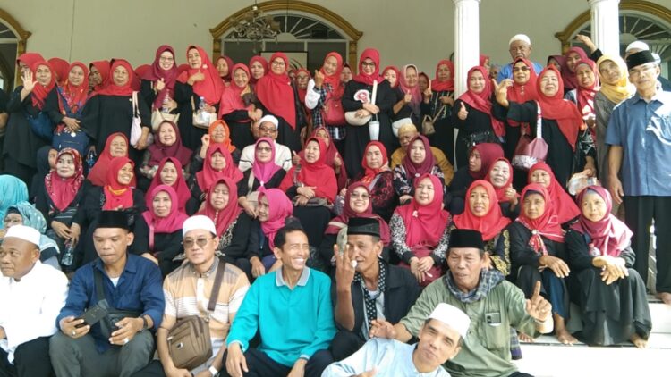 Majlis Ta’lim Almuqorrobin Ziarah ke Makam Raden Aria Wiratanu Datar Dalam Cikundul Cianjur