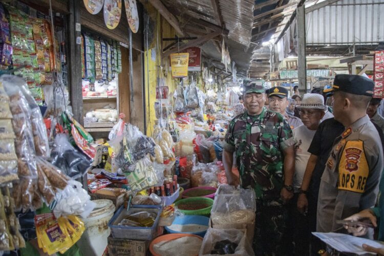 TNI-Polri dan Pemda Pringsewu Cek Ketersediaan Bahan Pokok Jelang Ramadhan
