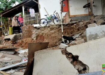 BPBD Kabupaten Bekasi Gerak Cepat Tangani Longsor di Bojongmangu