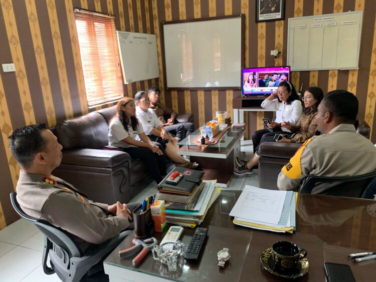 Bertugas Sebagai Sahabat Anak, Polsek Simanindo Sambut Hangat Kunjungan dari TK ASSISI Tomok