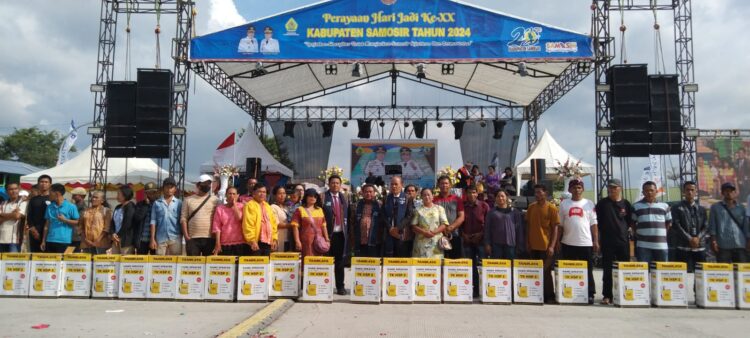 Perayaan Puncak Hari Jadi Ke-20 Kabupaten Samosir Sukses
