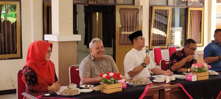 Polisi Amankan Kampanye Caleg Partai Buruh dan PSI di Pringsewu