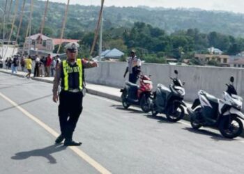 Patroli Gabungan Sat Lantas Polres Samosir dan Dishub, Jaga Arus Lalu Lintas di Jembatan Tano Ponggol