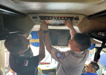 Cegah Laka Lantas Melibatkan Bus Menjelang Lebaran 2024, Jasa Raharja Pasang Sticker Himbauan Keselamatan