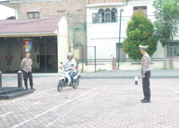 Kapolres Samosir, Lakukan Pengecekan Pelayanan SIM, SPKT dan SKCK