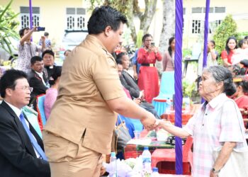 Bupati Samosir Bersama Sekjen HKBP Resmikan Ruangan dan Kantor TK Oberhausen Distrik VII Samosir.