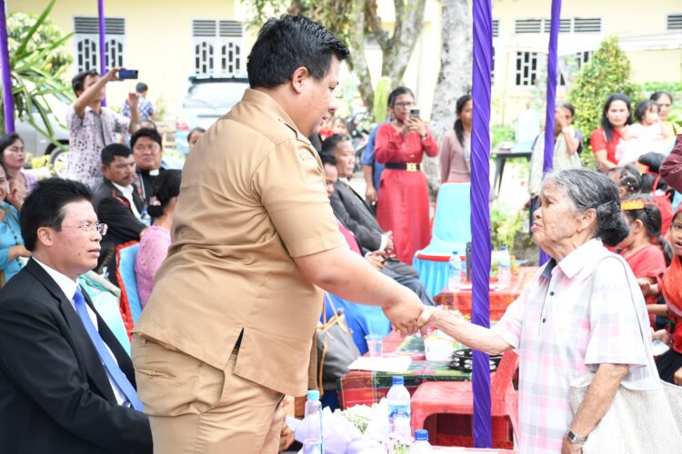 Bupati Samosir Bersama Sekjen HKBP Resmikan Ruangan dan Kantor TK Oberhausen Distrik VII Samosir.