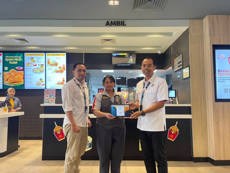 Samsat Gandeng McDonald’s Brawijaya Kediri Untuk Menarik Minat Wajib Pajak Kendaraan Bermotor