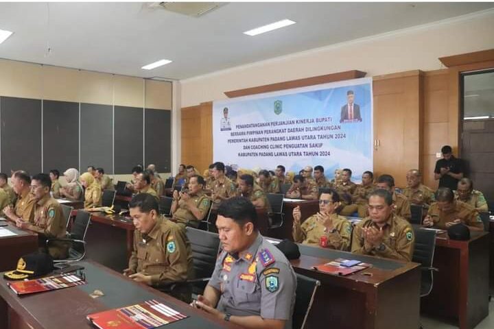 Pemkab Paluta Selenggarakan Penandatanganan Perjanjian Kinerja Organisasi Perangkat Daerah dan Coaching Clinic Penguatan Sakip