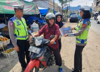 Tekan Angka Kecelakaan, Satlantas Polres Gresik Monev Blackspot dan Troublespot di Jalan Raya Duduksampeyan