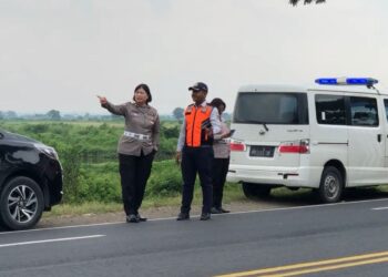 Tekan Angka Kecelakaan, Satlantas Polres Gresik Monev Blackspot dan Troublespot di Jalan Raya Duduksampeyan