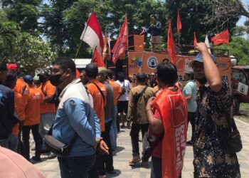 Temukan Kecurangan, Partai Buruh Demo Bawaslu Jatim Dan Kejaksaan Tinggi Jatim
