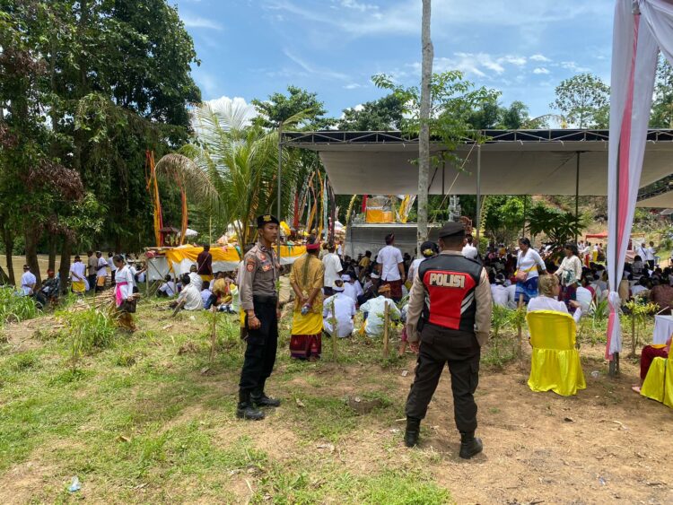 Puluhan Polisi amankan Upacara Melasti Di Pringsewu
