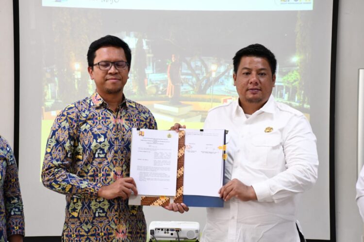 Bupati Samosir Tanda Tangani Serah Terima Pengelolaan Aset BMN