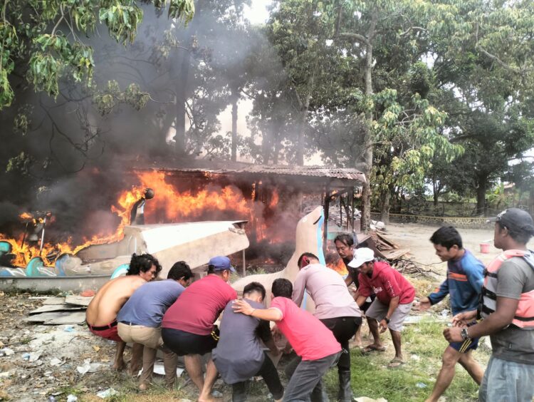 Kebakaran Gudang di Pantai Pasir Putih Parbaba, Samosir: Personil Pos Pengamanan Bertindak Cepat