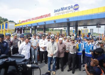 Turut Serta Lepas Arus Balik One Way, Rivan A. Purwantono Imbau Pemudik Kooperatif Ikuti Arahan Petugas