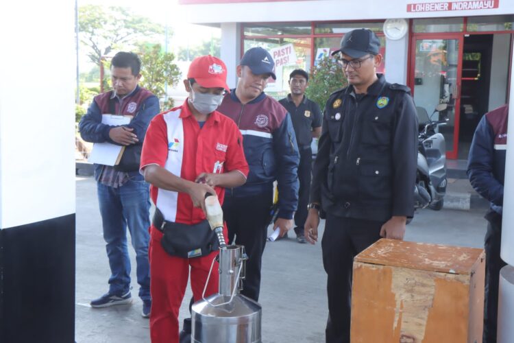 Lagi, Sat Reskrim Polres Indramayu dan DISKOPDAGIN Sidak SPBU