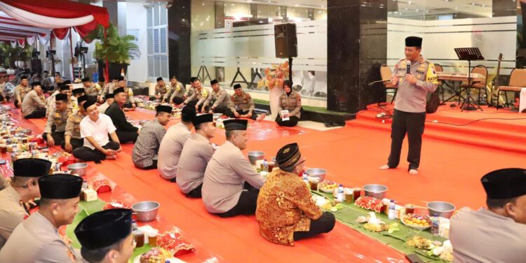 Kapolda Jateng Sebut Penanganan Arus Mudik di Tol Fungsional Libatkan 3 Polres, Masih Minim Sarana, Tol Fungsional Dibuka Mulai Jam 6 Pagi Sampai 5 Sore