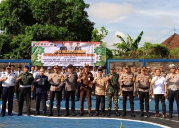 Dalam Rangka Pengamanan Idul Fitri 1445 H Tahun Polres Kota Jember dan Forkopimda (Forum Komunikasi Pimpinan Daerah) Gelar Apel Ketupat Semeru Tahun 2024