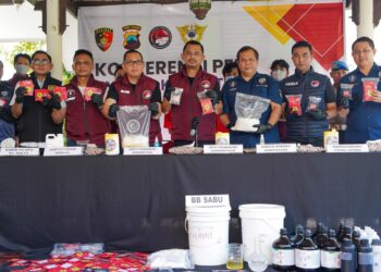 Tim Gabungan Polisi dan Bea Cukai Gerebek Home Industry Narkoba di Semarang, Dua Koki Sabu Diamankan