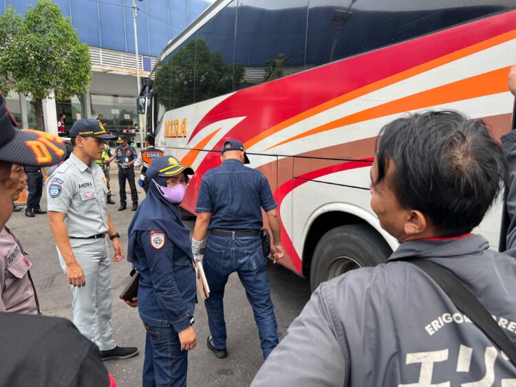 Sinergi Cegah Laka Lantas Angkutan Lebaran, Dishub Magetan, Satlantas Polres Magetan dan Jasa Raharja Gelar Rampcheck