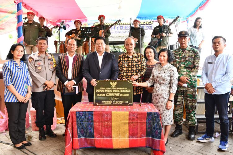 Perayaan Paskah Oikoumene Kabupaten Samosir Sukses, Bupati Serahkan 9 Unit Mobil Hasil Sinergi Dengan Kemenkes RI