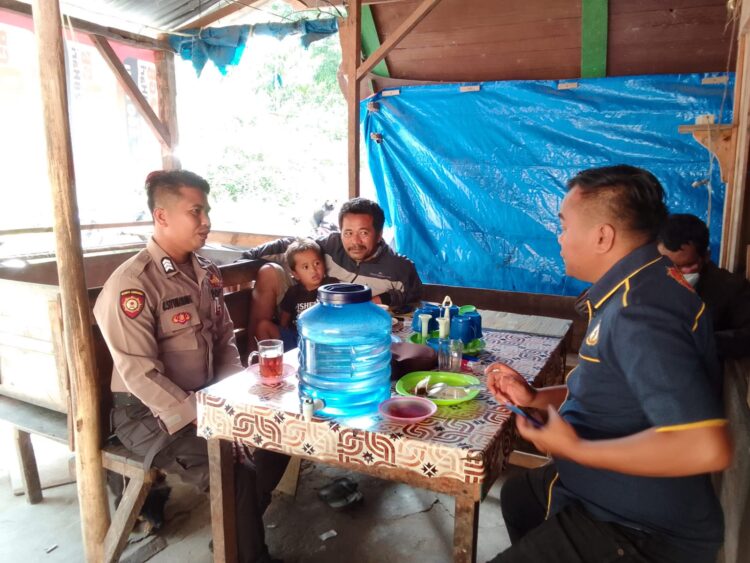 Patroli Dialogis Bhabinkamtibmas Polres Samosir: Ciptakan Masyarakat Sehat Berpolitik Menjelang Pilkada 2024