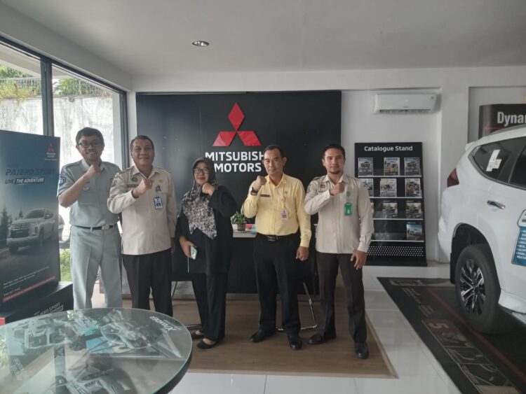 Kunjungan Samsat Bondowoso ke Dealer Kendaraan Baru: Sinergi Meningkatkan Kontribusi Pendapatan BBN 1