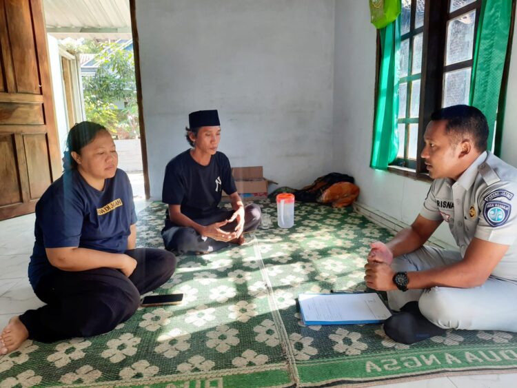 Sampaikan Duka dan Hak Santunan, Petugas Jasa Raharja Laksanakan Survey Keabsahan Ahli Waris Korban Laka Bus vs Truk di Tol Soker Karanganyar Jawa Tengah