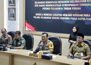 Irjen Pol Ahmad Luthfi Kapolda Jateng   Conference Pers keberhasilan Polresta Banyumas Ungkap Kasus Penembakan