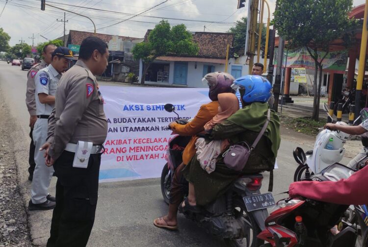 Jasa Raharja Nganjuk Gelar Aksi Simpatik Sebagai Upaya Pencegahan Fatalitas Korban Laka Lantas