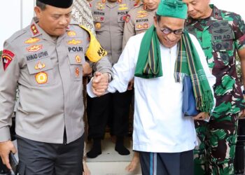 Hadiri Haul KH. Dalhar Watucongol, Kapolda Jateng Berpesan Masyarakat Agar Lebih Dekat dengan Polri