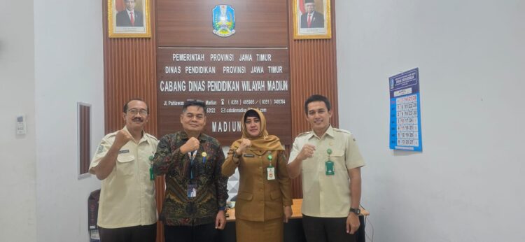 Bahas Upaya Keselamatan Transportasi dan Kepatuhan Pajak, Kepala Jasa Raharja Madiun Koordinasikan Program Strategis ke Dinas Pendidikan Cabang Madiun