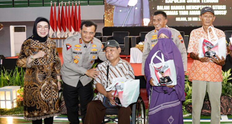 Selalu berbakti Kepada Masyarakat dan Rajin Turun Adalah Amalan Sukses Dari Irjen Pol Ahmad Luthfi