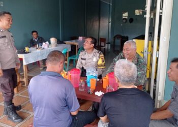 Menjelang pilkada Bhabinkamtibmas Polres Samosir himbau Warga untuk Ingat Dalihan Natolu dalam Berpolitik.