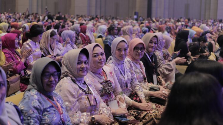 Pj. Ketua Dekranasda Kabupaten Pringsewu Hadiri Pembukaan HUT Dekranas ke-44 yang Dibuka oleh Ibu Iriana Jokowi