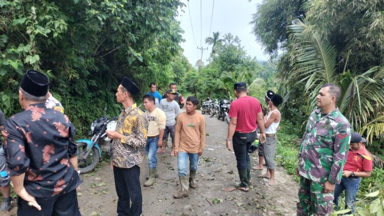 Mesyarakat Nagari Koto Sani Minta Pemkab Solok Bangun Penahan Longsor Pada Titik Rawan Longsor