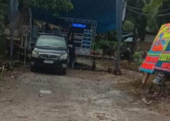 Warga Desa Padang Kuas Kab Seluma, Protes Penutupan Jalan